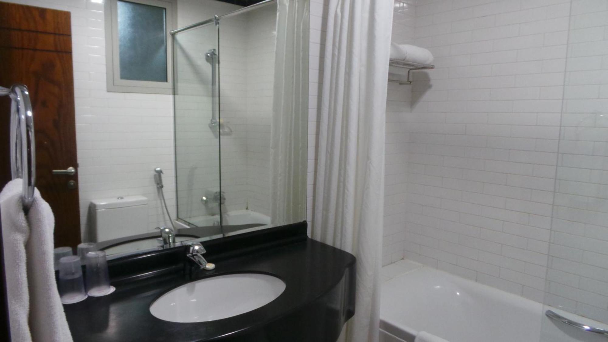 Akas-Inn Hotel Apartment Дубай Екстериор снимка